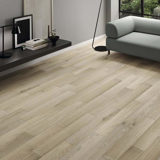 Wood effect porcelain tiles
